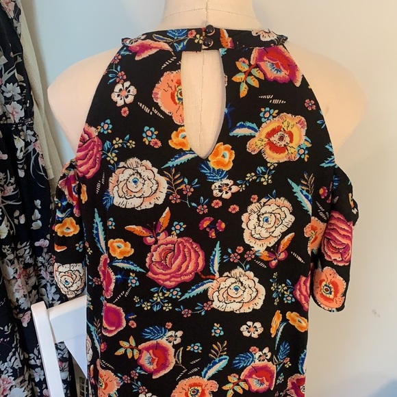 Women’s floral mini dress size medium - Picture 5 of 5